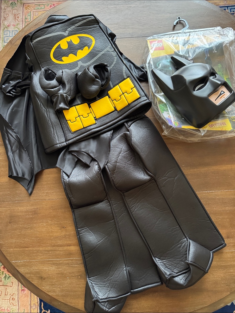 New Sz M (7-8) Disguise LEGO DC the Batman Movie prestige costume